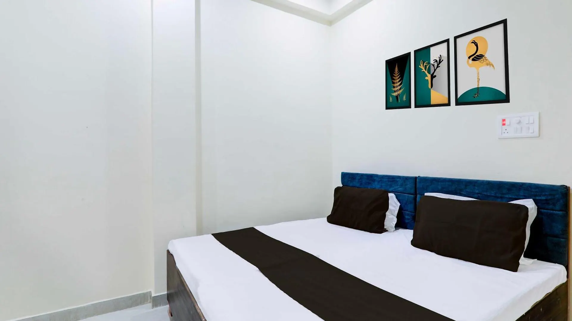 فندق Collection O Sudhirpur Near Phonix Hospital فاراناسي 3*,  الهند