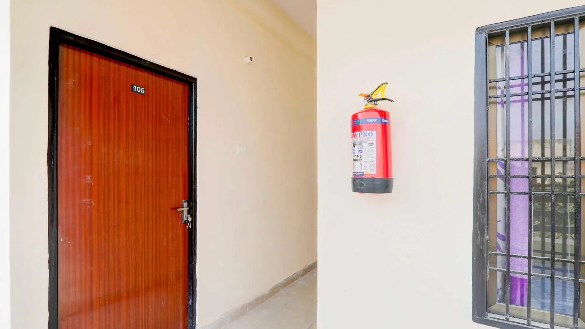 فندق Collection O Sudhirpur Near Phonix Hospital فاراناسي