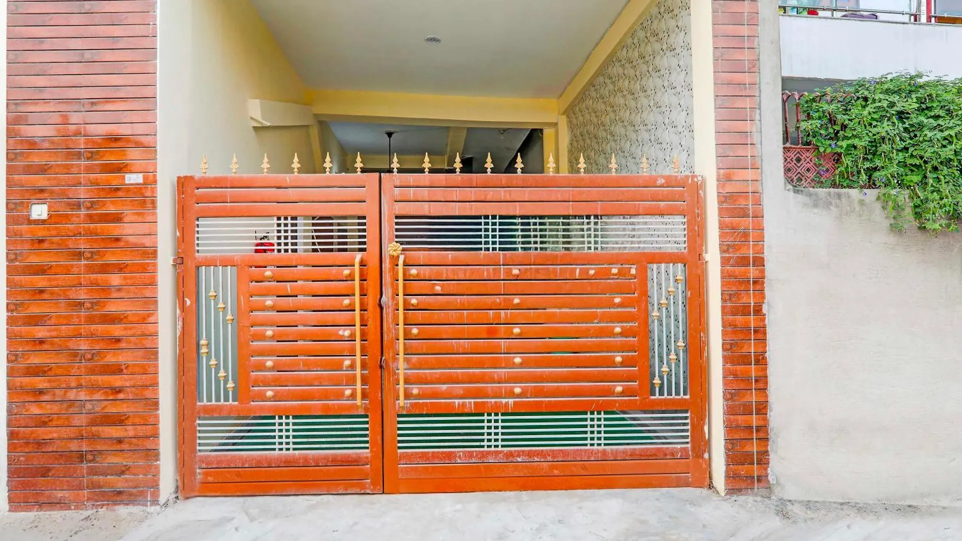 فندق Collection O Sudhirpur Near Phonix Hospital فاراناسي